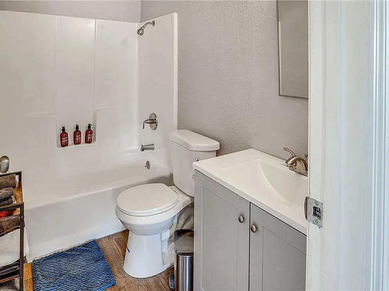 644 Swan Dr #1 — Photo 11