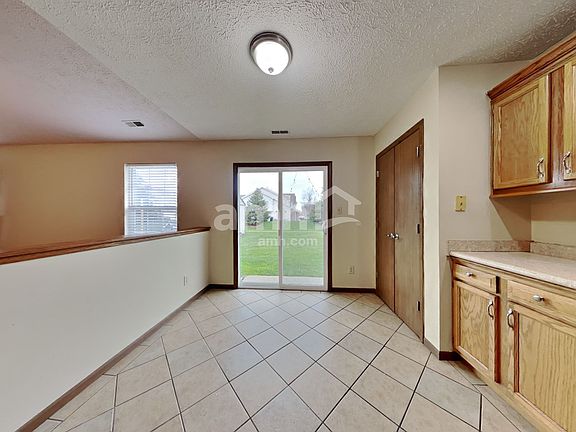 4th image of 5930 Southern Springs Ave
