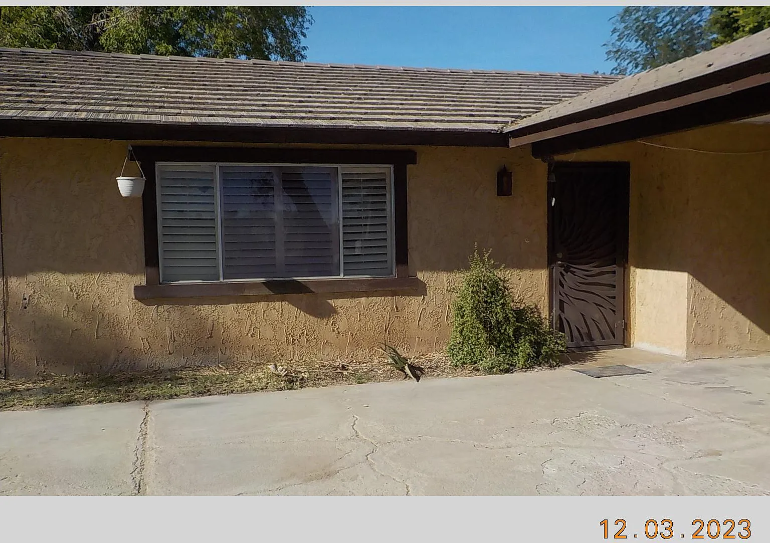 3 bed, 1352 sqft, $1,550 — Photo 1