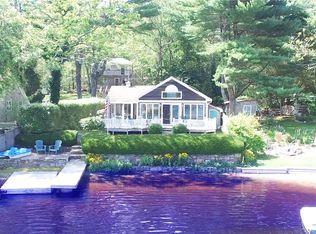 138 W Shore Dr, Exeter, RI 02822