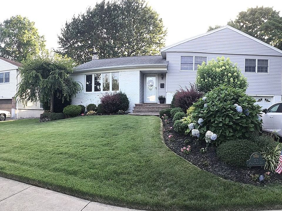 1st image of 23 Agatha Dr