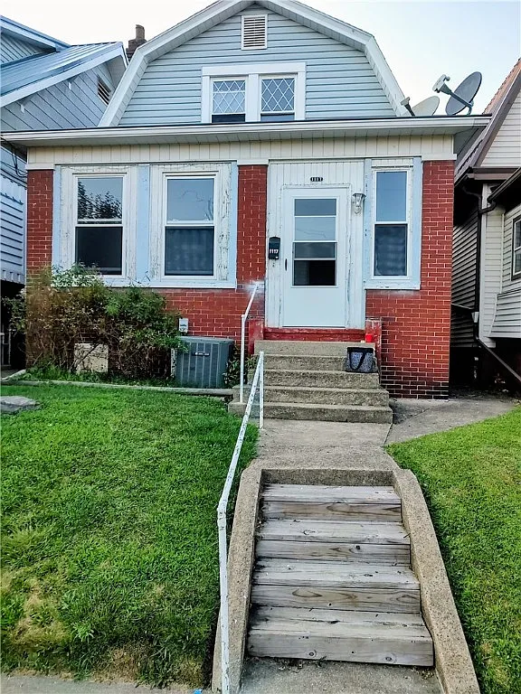 1117 8th Ave photo 1