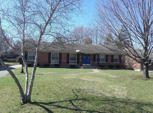 118 Greenbriar Rd, Lexington, KY 40503