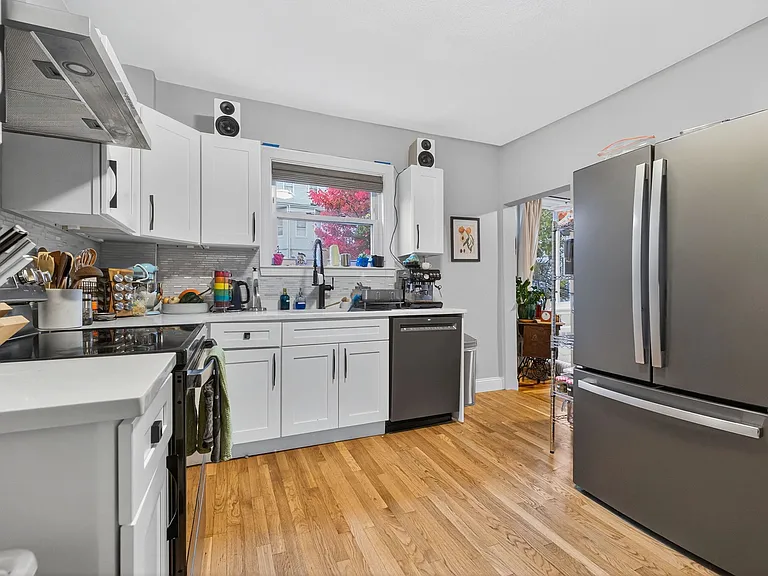 44 William St #2A — Photo 2