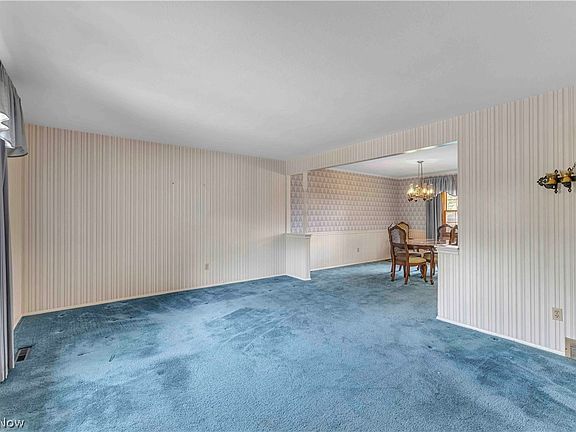 3rd image of 1913 Alcott Ln