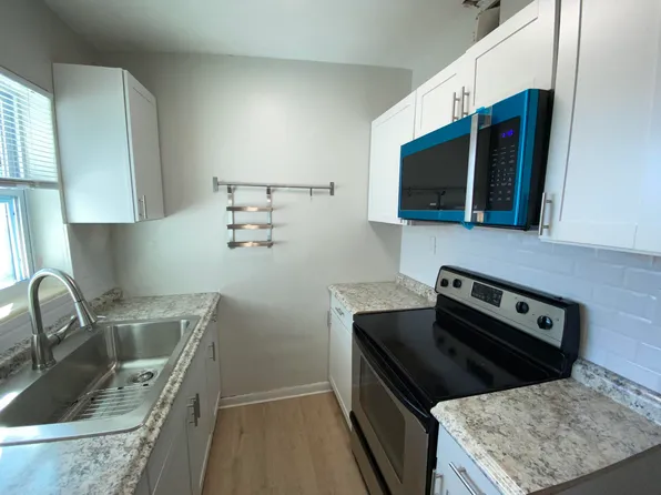 110 Old Spanish Trail Rd, Lake Worth, FL 33462