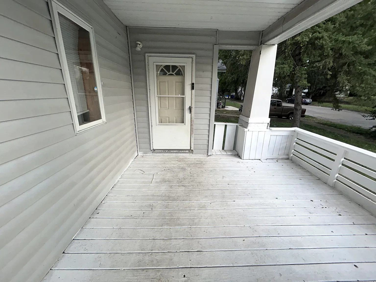 3 bed, 1160 sqft, $1,000 — Photo 2