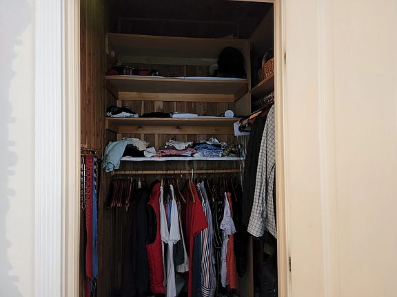 5th image of 58 W 58th St APT 8F