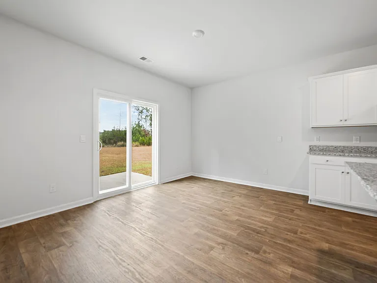 661 Silver Spruce St — Photo 15