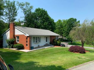 32 Overhill Rd, Williamsport, PA 17701