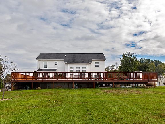 5th image of 5840 Lake Dr