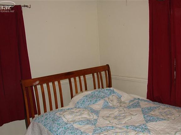 5th image of 1103 E Pine Ave