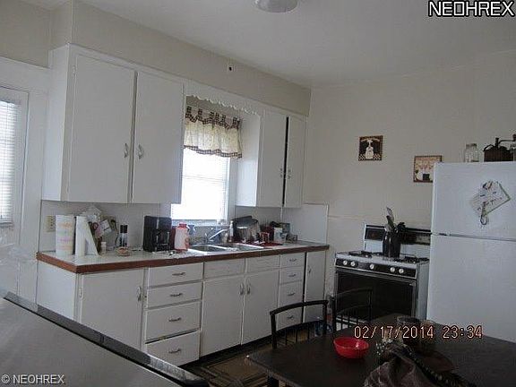 2nd image of 415 W Oregon Ave #417