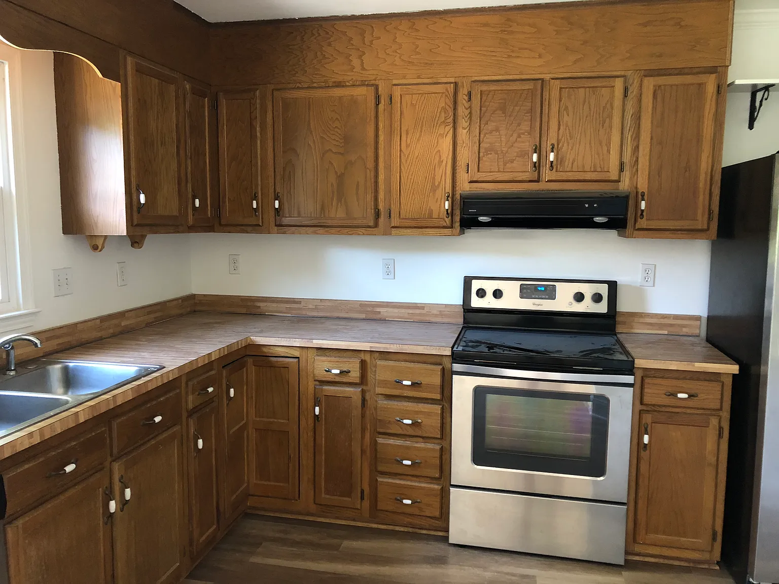 3 bed, 1350 sqft, $1,900 — Photo 3
