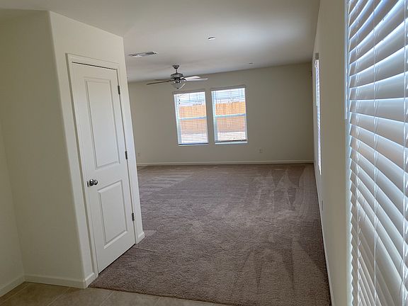 5th image of 698 Keenan Ct