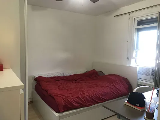 Sold by RE MAX Team | media 5