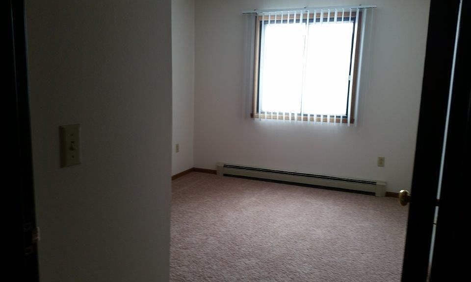 2nd image of 1710 49th St S APT 208