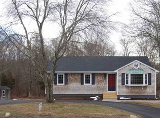 165 Vinnicum Rd, Swansea, MA 02777