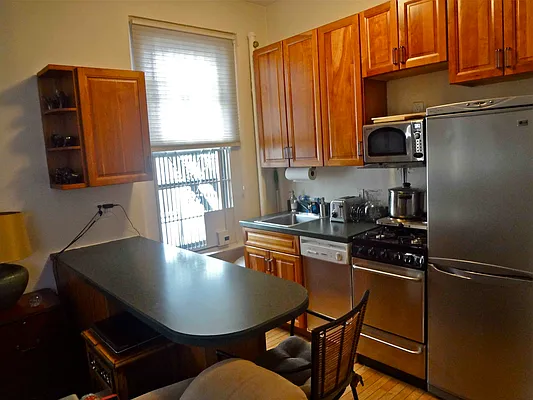 Rented by R New York | media 13