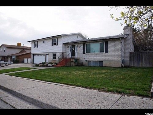 1st image of 1225 E Nathaniel Dr