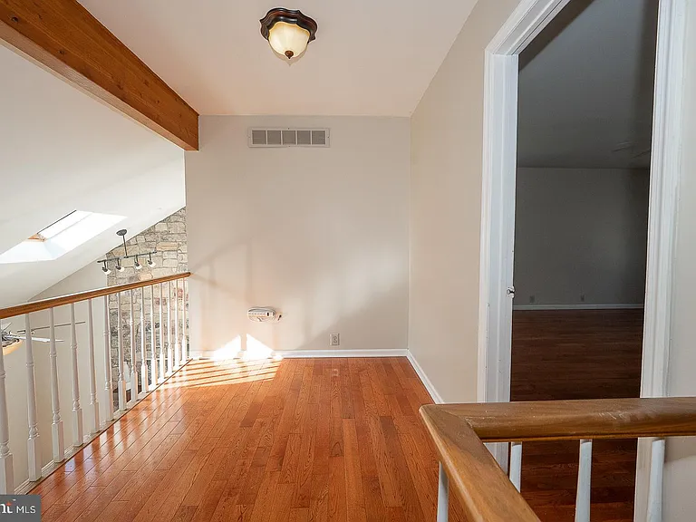 1099 Armstrong Ct — Photo 22