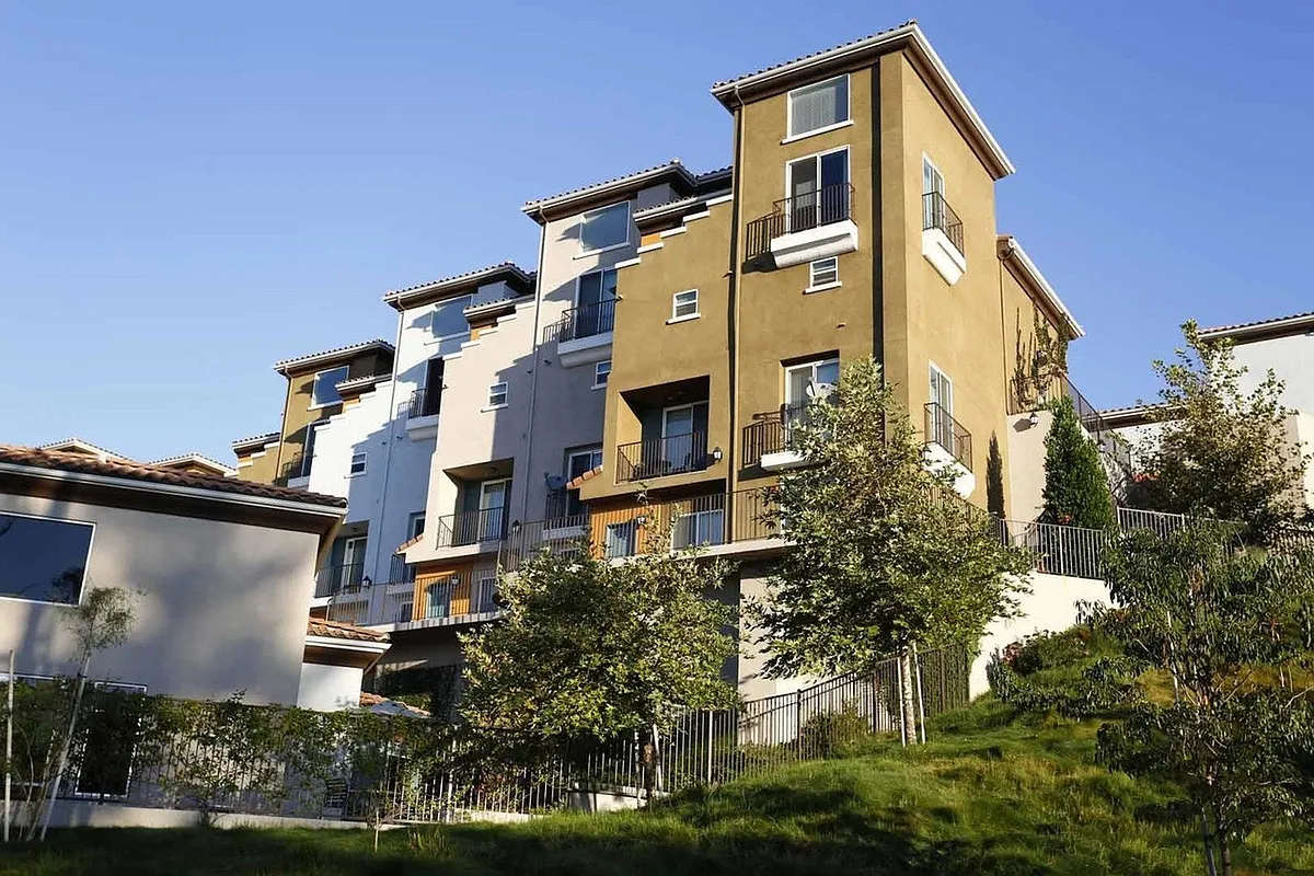 Building Photo - Almeria Townhomes