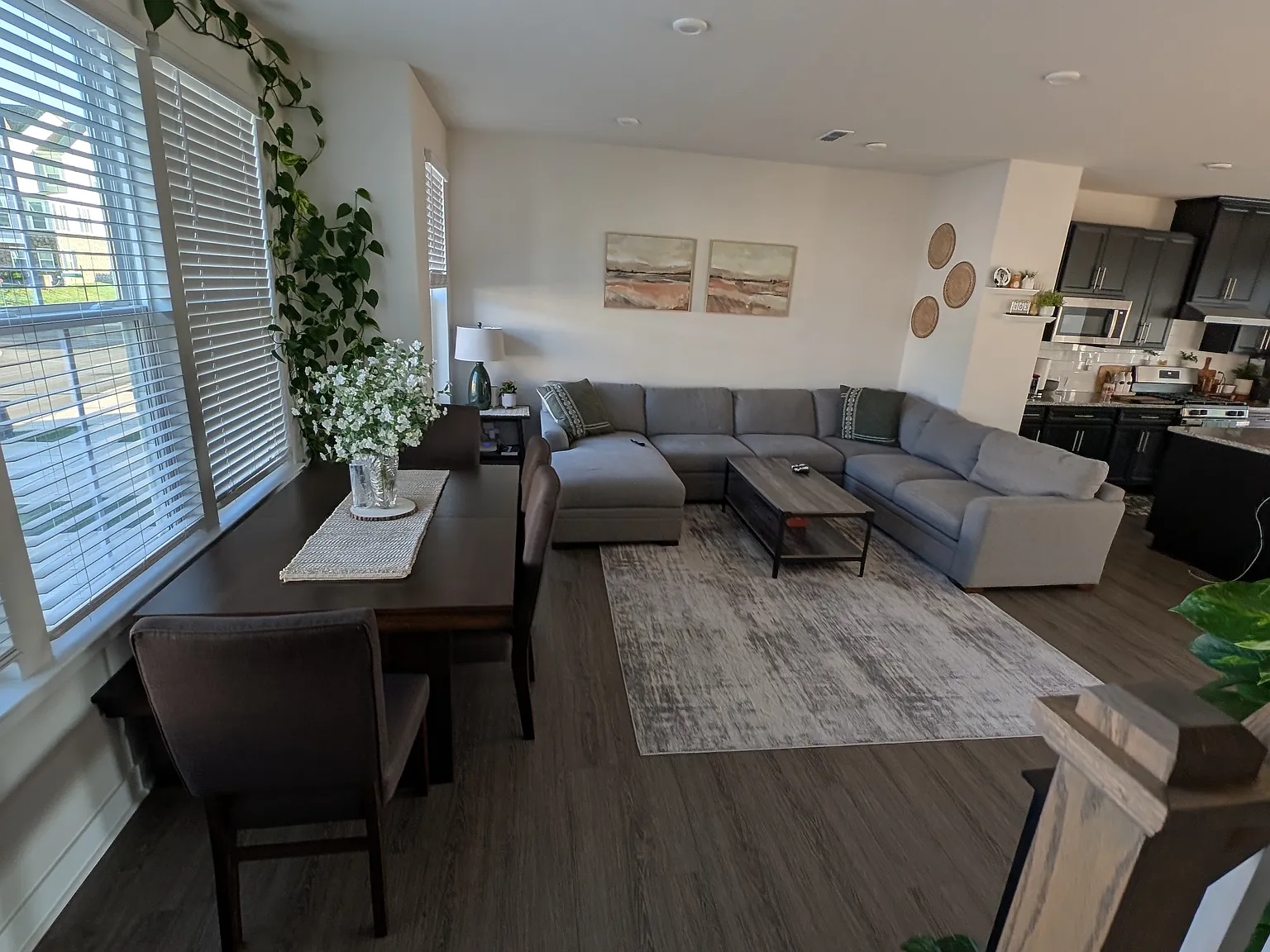 3 bed, 2.5 bath, 2178 sqft, $2,399 — Photo 4
