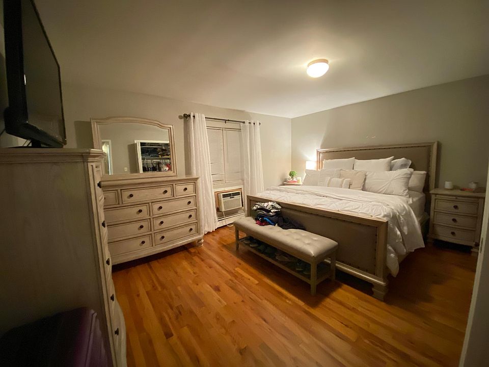 1st image of 2760 Fish Ave Floor 2