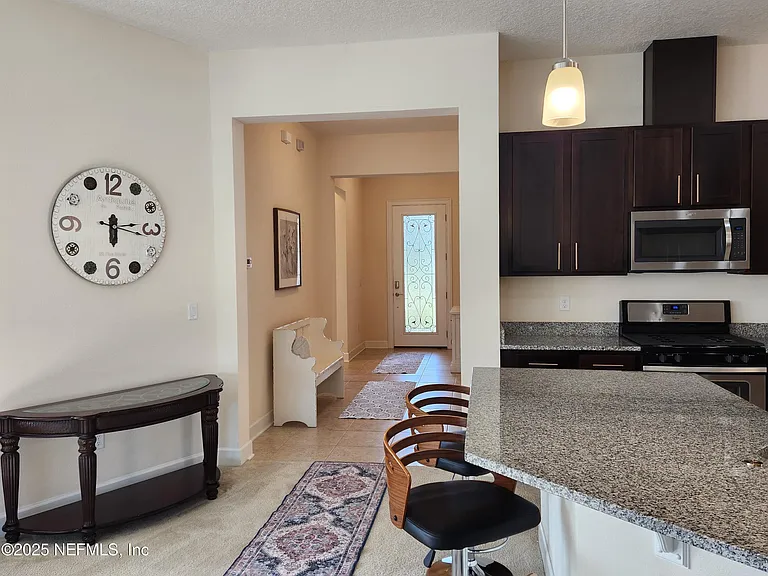 50 Eliana Ave — Photo 2