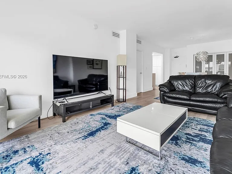 300 Bayview Dr #214 — Photo 23