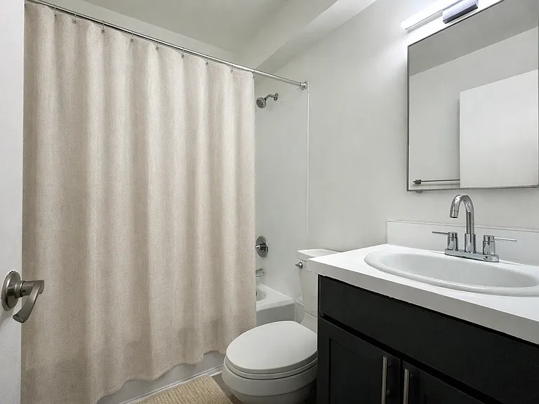 J3 Apartments — Photo 45
