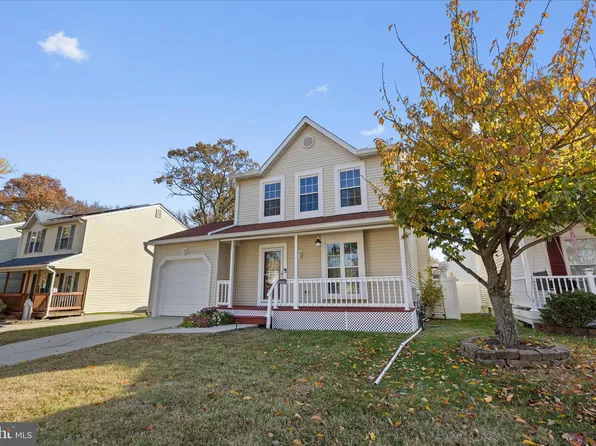 8555 Skipjack Pl, Pasadena, MD 21122