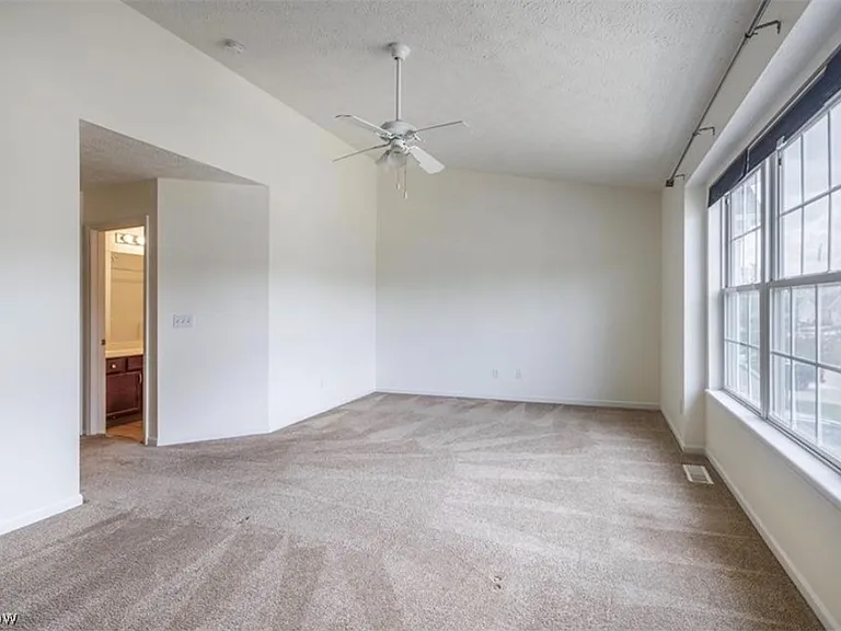 29089 Pembrooke Blvd — Photo 10