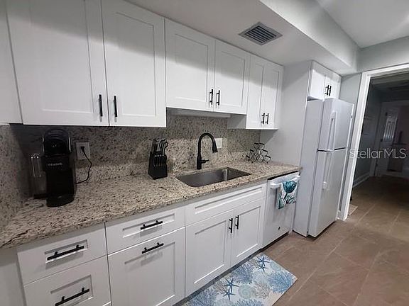4th image of 143 Whispering Sands Dr