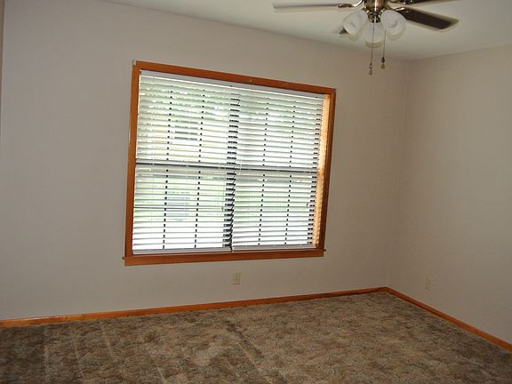 5th image of 406 Cottonwood St