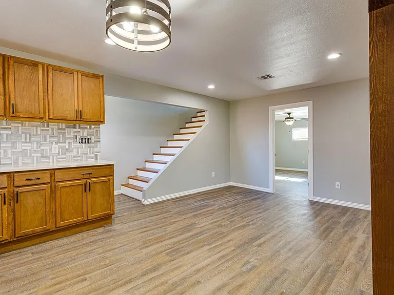 2725 Livingston Ave — Photo 12