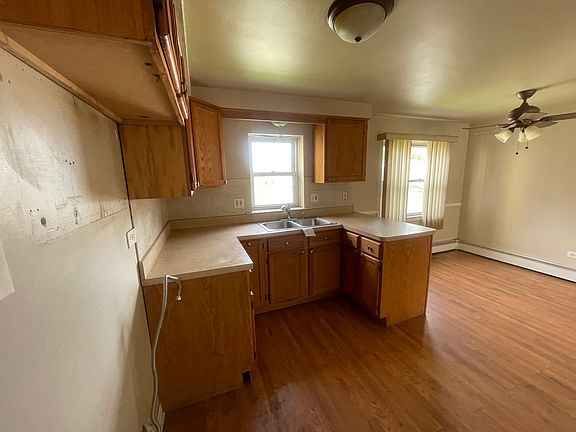 3rd image of 7949 S Kedzie Ave APT 1E