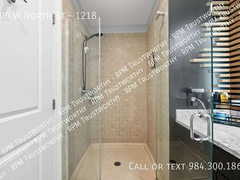 400 W North St #1218 — Photo 25