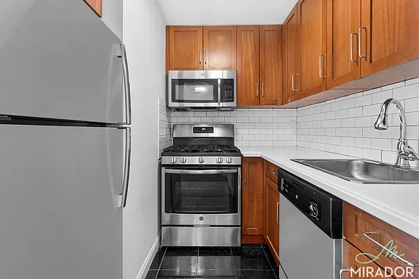 Rented by Mirador Real Estate | media 18