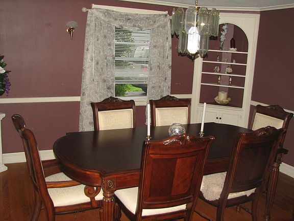 Formal Dining Rm