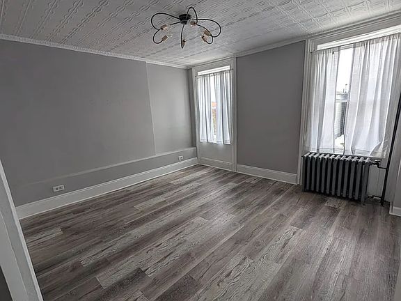 3rd image of 86 Irving St APT 2