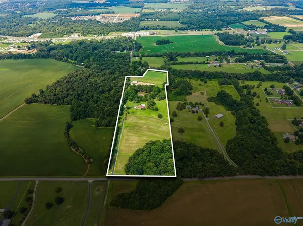 296 Mulberry Rd, Hazel Green, AL 35750