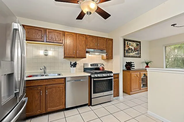 201 Maplebrook Ct #Z1 — Photo 6
