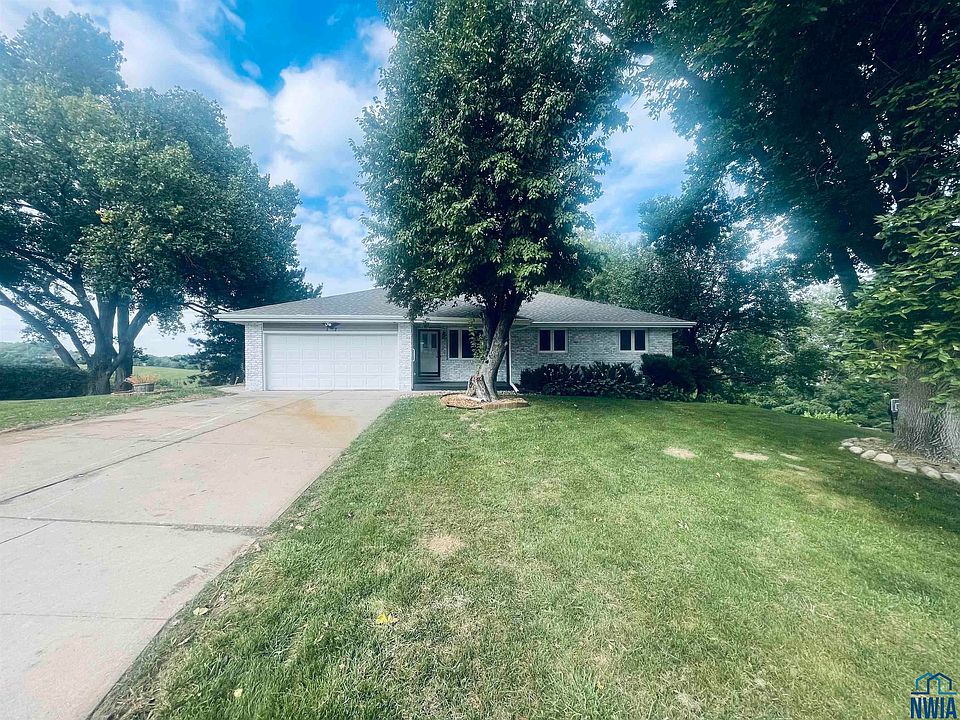 1st image of 17 Heritage Pl