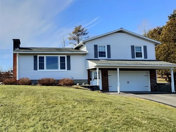 4329 Alexandria Dr, Cortland, NY 13045