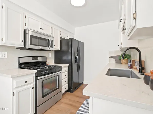 43467 30th St W Unit 2, Lancaster, CA 93536