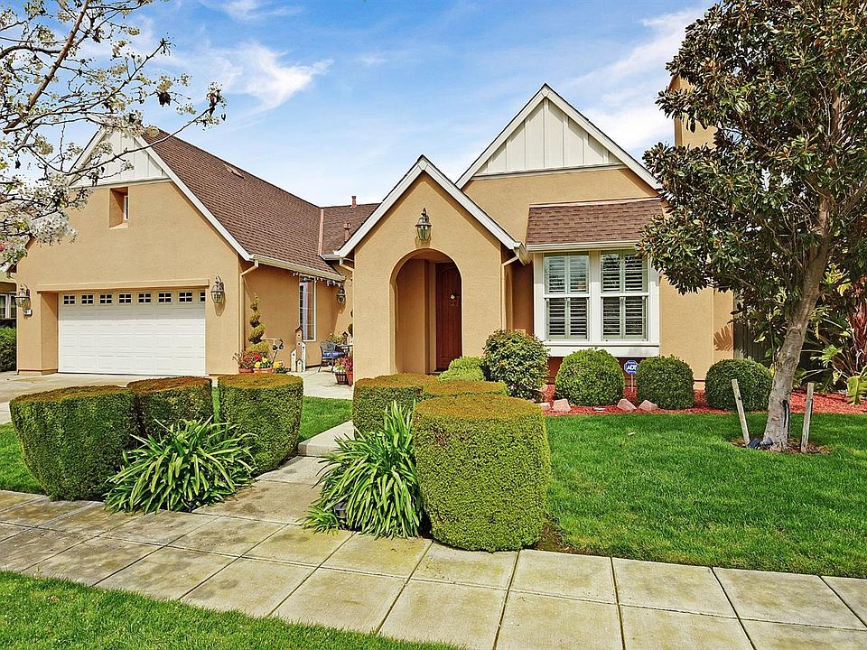 2nd image of 2807 Green Haven Dr