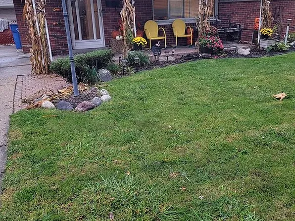 24225 Masch Ave, Warren, MI 48091