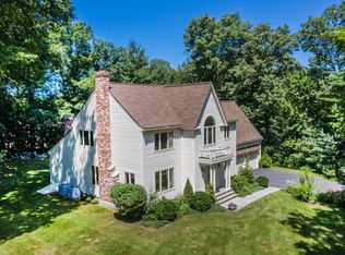 12 Sadie Hutt Ln, Southborough, MA 01772