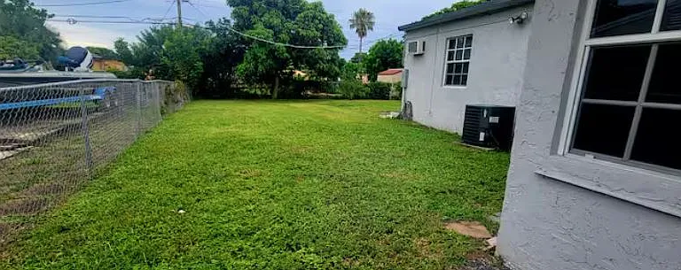 1618 NW 14th Ct — Photo 11